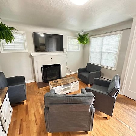 Charming 1930S Style Rustic Home ユージーン エクステリア 写真